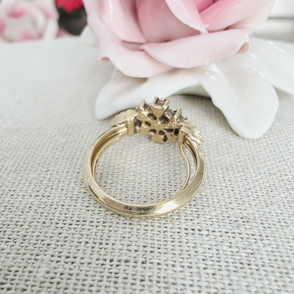 VINTAGE Avon Faux Pearl Turquoise Gold Tone Ring - Picture 3 of 5